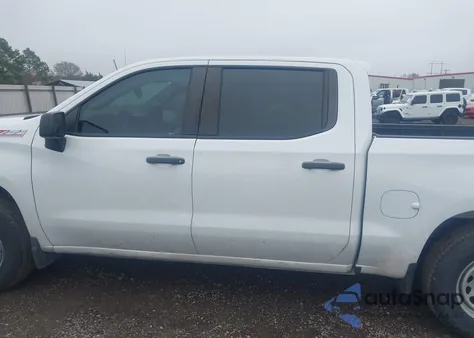 2022 Chevrolet Silverado 1500 4Wd Short Bed Wt z USA, uszkodzony, nr VIN 3GCUDAED9NG540764